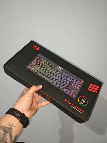 Teclado Mecânico Gamer Redragon Dark Avenger K568 RGB<br>Redragon Dark Avenger K568<br>RGB