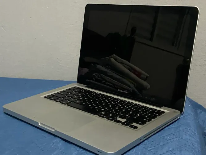 MacBook Pro 13 Early 2011 - 16GB RAM + SSD Samsung 850 EVO 250GB