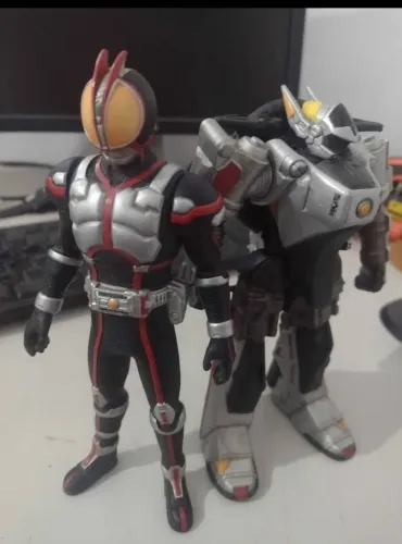 Kamen rider Faiz e Auto Vajin 
