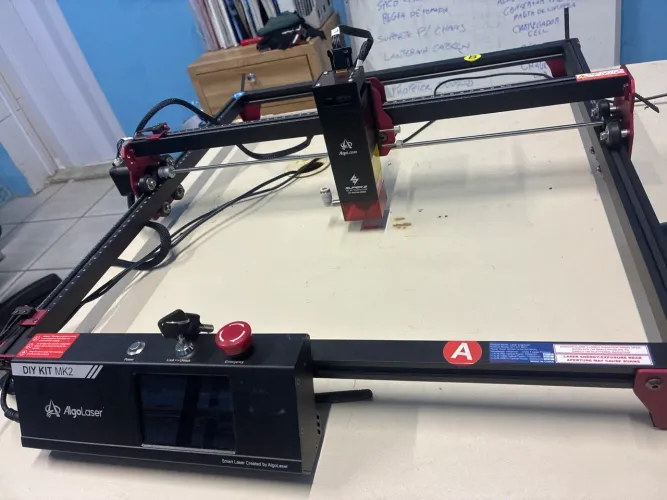 Máquina de laser