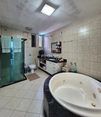 Casa de Condomínio com 3 quartos em Sítio dos Pintos
