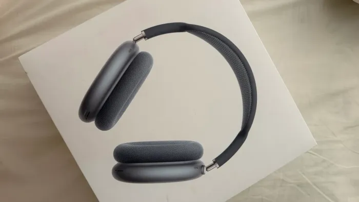AirPods Max with Smart Case blue