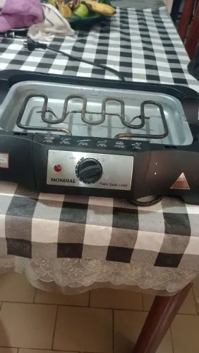 Vendo churrasqueira elétrica mundial semi nova