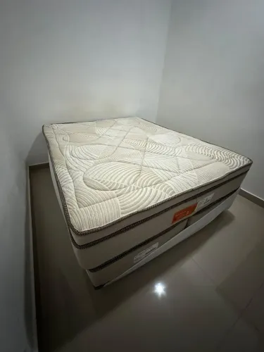 Colchões novíssimo  