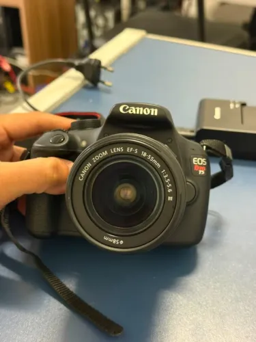 Canon EOS Rebel T5 + Lente 18-55mm III | Excelente Estado