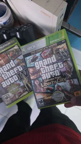 Lote 2 jogos de xbox 360 gta