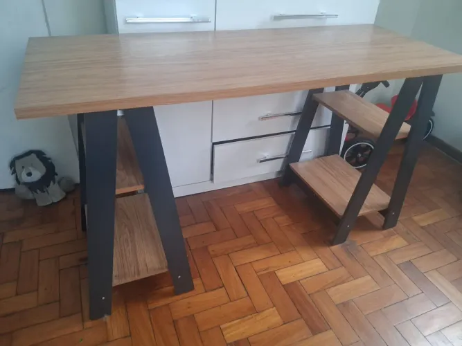 Escrivaninha (mesa)