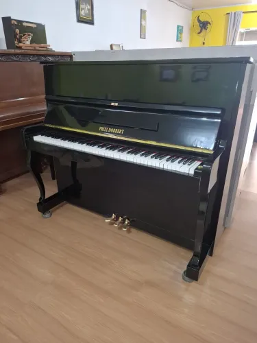 Piano Fritz Dobbert FD-126 residencial