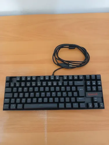 Teclado mecanico redragon kumara