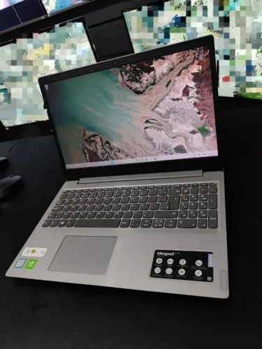 Notebook i7 8th, 12GB RAM, 1TB armazenamento, Placa de vídeo Nvidia de 2GB, Lenovo.