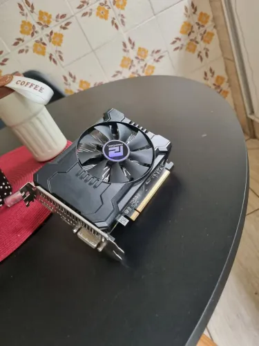 Rx550 4g sem caixa mais muito bem conservado