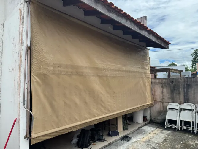 Toldo retrátil 