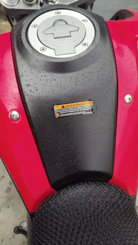 LANDER 2024/24 18.000KM rodado vermelha ZERADA