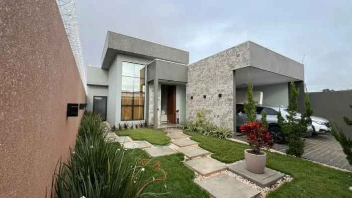 CASA ALTO PADRÃO RECÉM-CONSTRUÍDA NO SETOR GRANJEIRO - JATAÍ/GO