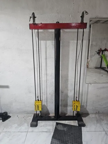 Máquina de academia triceps duplo