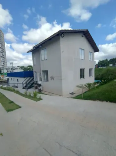 OPORTUNIDADE!!! EXCELENTE CASA GEMINADA A VENDA LOCALIZADA NA CIDADE DE VESPASIANO.