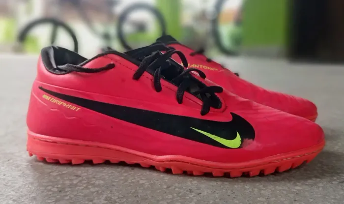 Nike Phantom - Já amaciada N°39
