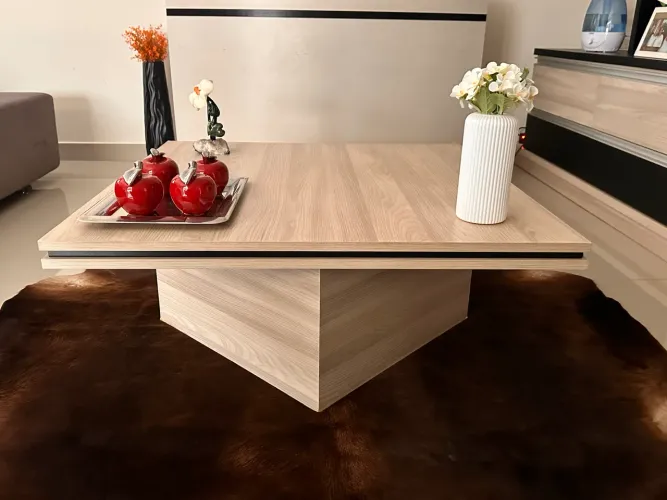 Mesa de Centro Planejada 95×95 - Marcenaria Sob Medida | Estado Impecável