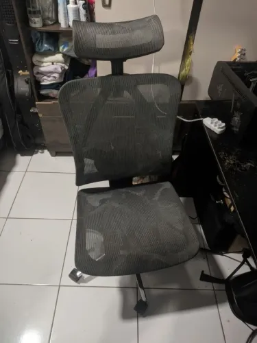 Cadeira ergonômica sem braços