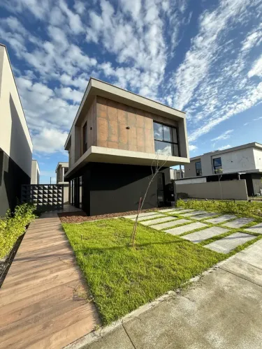 Casas em Condomínio Fechado no Por do Sol do Jacaré