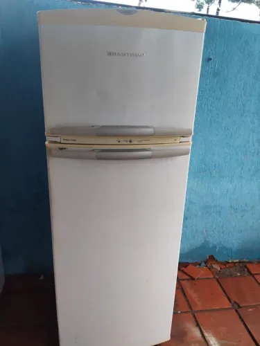 Geladeira brastemp 324L
