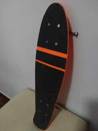 Mini skate cruiser infantil *não acompanha rolamentos*