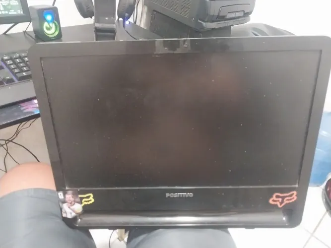 Monitor positivo 19