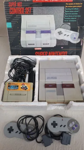 SUPER NINTENDO NA CAIXA