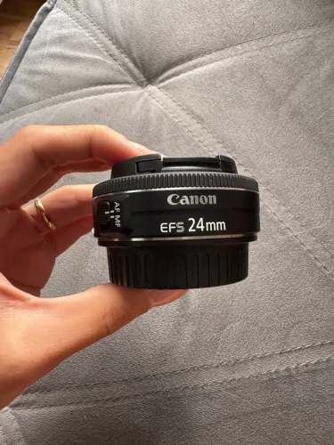 Canon EF-S 24mm f/2.8 STM