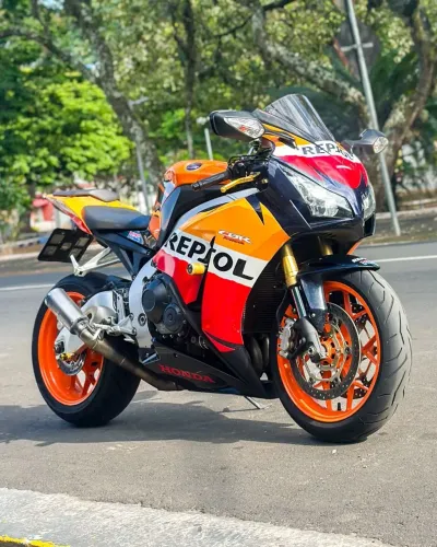 Honda Cbr 1000 Rr Fire Blade