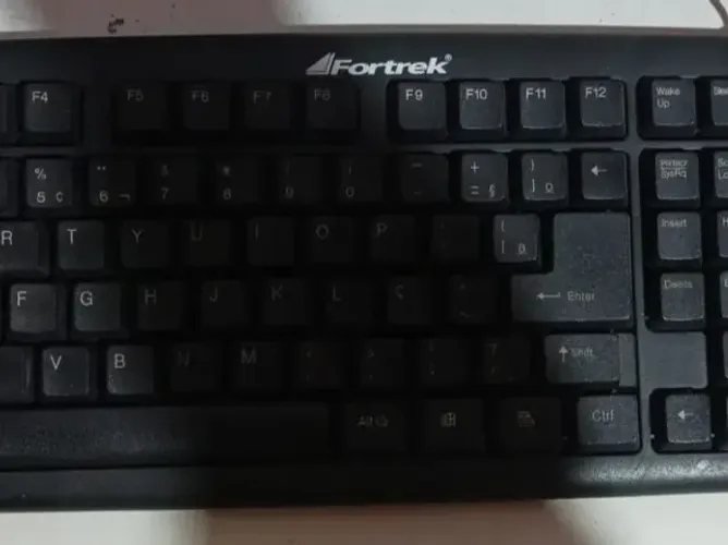 Teclado usado USB c/cabo PC-notebook loja física Bairro Boqueirão