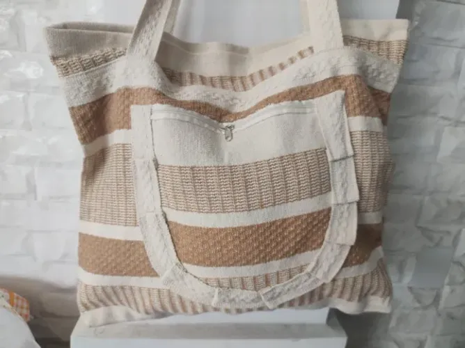 Bolsa Feminina Grande Linda e Espaçosa com Bolso Frontal