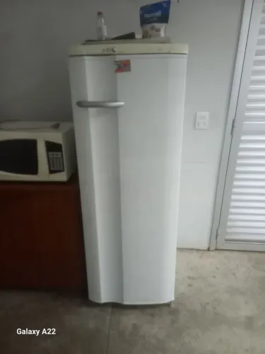 Geladeira eletrolux