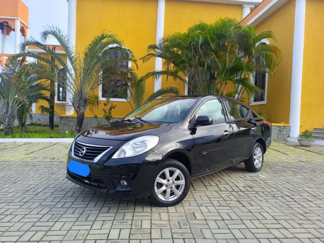 Nissan Versa SL 1.6 16V Flex Fuel 4P Mec. 2014
