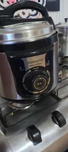 Panela de pressão elétrica 4 litros 220 wats da marca Agratto