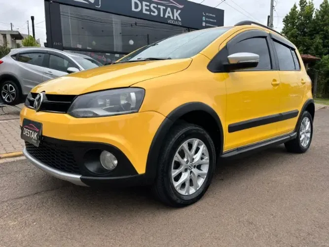Volkswagen Crossfox 1.6 MI Total Flex 8V 5P 2014