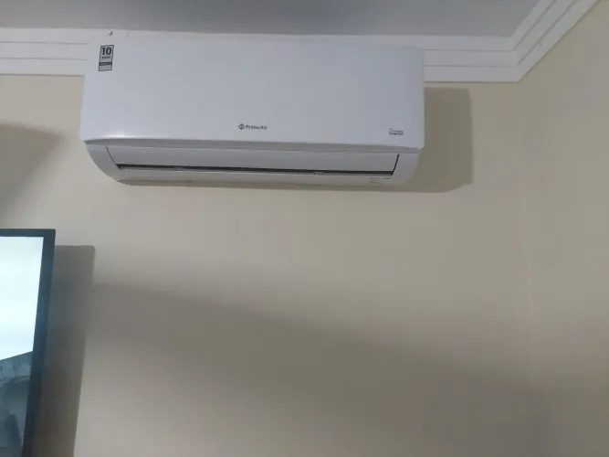 Ar-condicionado Britânia Prime Air Inverter Quente/Frio 9000 Btus