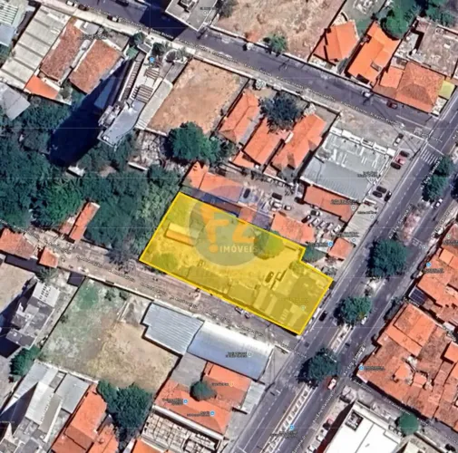 Venda de Terreno / Padrão na cidade de Fortaleza
