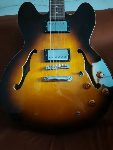 Guitarra Condor semi acustica 335