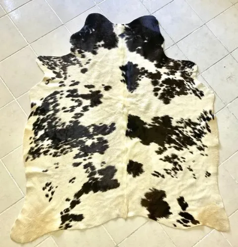 Tapete de couro legitimo 1,65x1,50m preto e branco malhado bp_1027