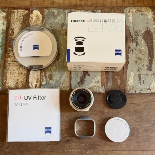 Kit Zeiss C Biogon 2,8/35 35mm T* ZM Leica M