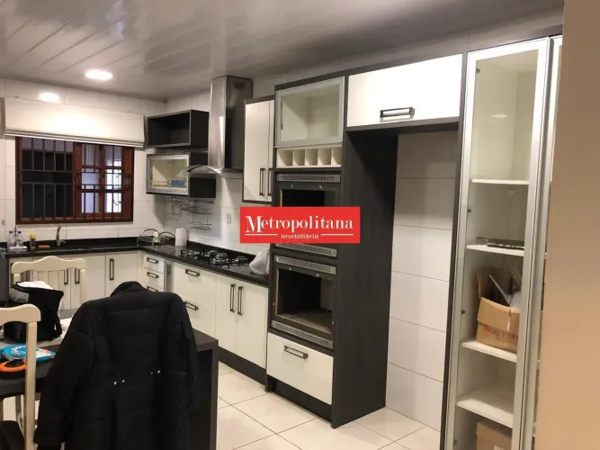 Casa Comercial de 200m² no Bairro Berto Círio, em Nova Santa Rita