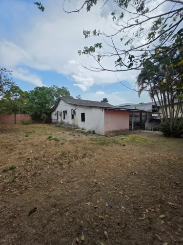 Terreno no Parque das Laranjeiras   - 600m²