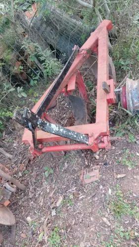 Arado e disco para trator