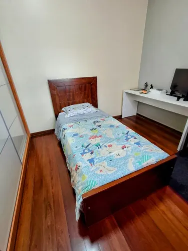 Cama Solteiro Madeira Maciça - Ótimo Estado