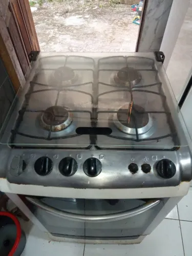 FOGÃO 4 BOCAS 250,00