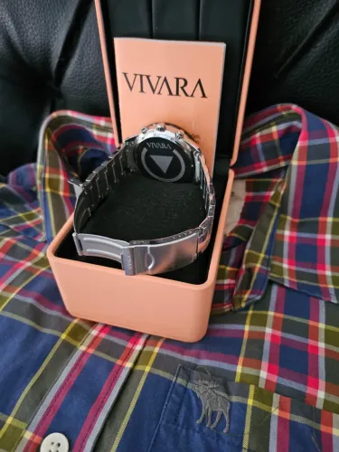 Relógio Vivara 100 por cento original valor R$800,00
