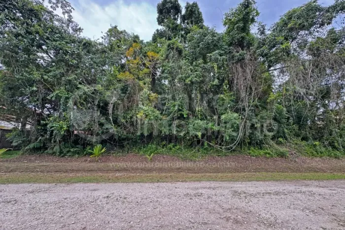 TERRENO à venda em Peruíbe, no bairro Sao Marcos