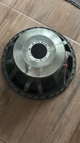 Um alto Falante EROS de 15polegadas SDS 1350RMS