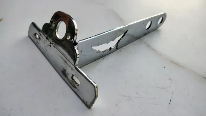 Suporte lateral de placa moto custom